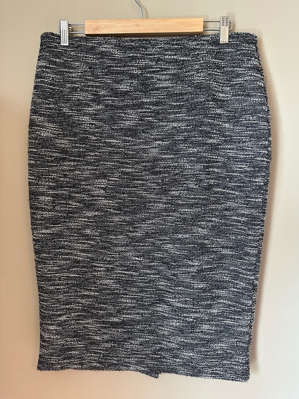 NWT Tweed Pencil Skirt 7th Avenue New York & Co Black Gray Sz L